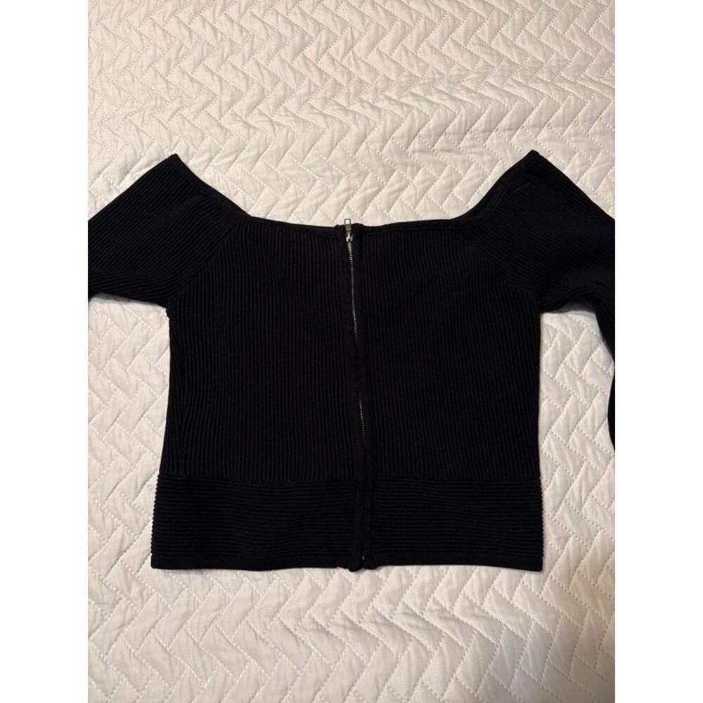 Gianni Bini off shoulder long sleeve ribbed cropped top - Picture 7 of 8